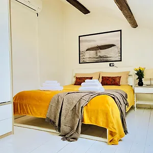 Apartment Boutique Loft In Milan'S Fashion District - Ac & Prime Location, Milan