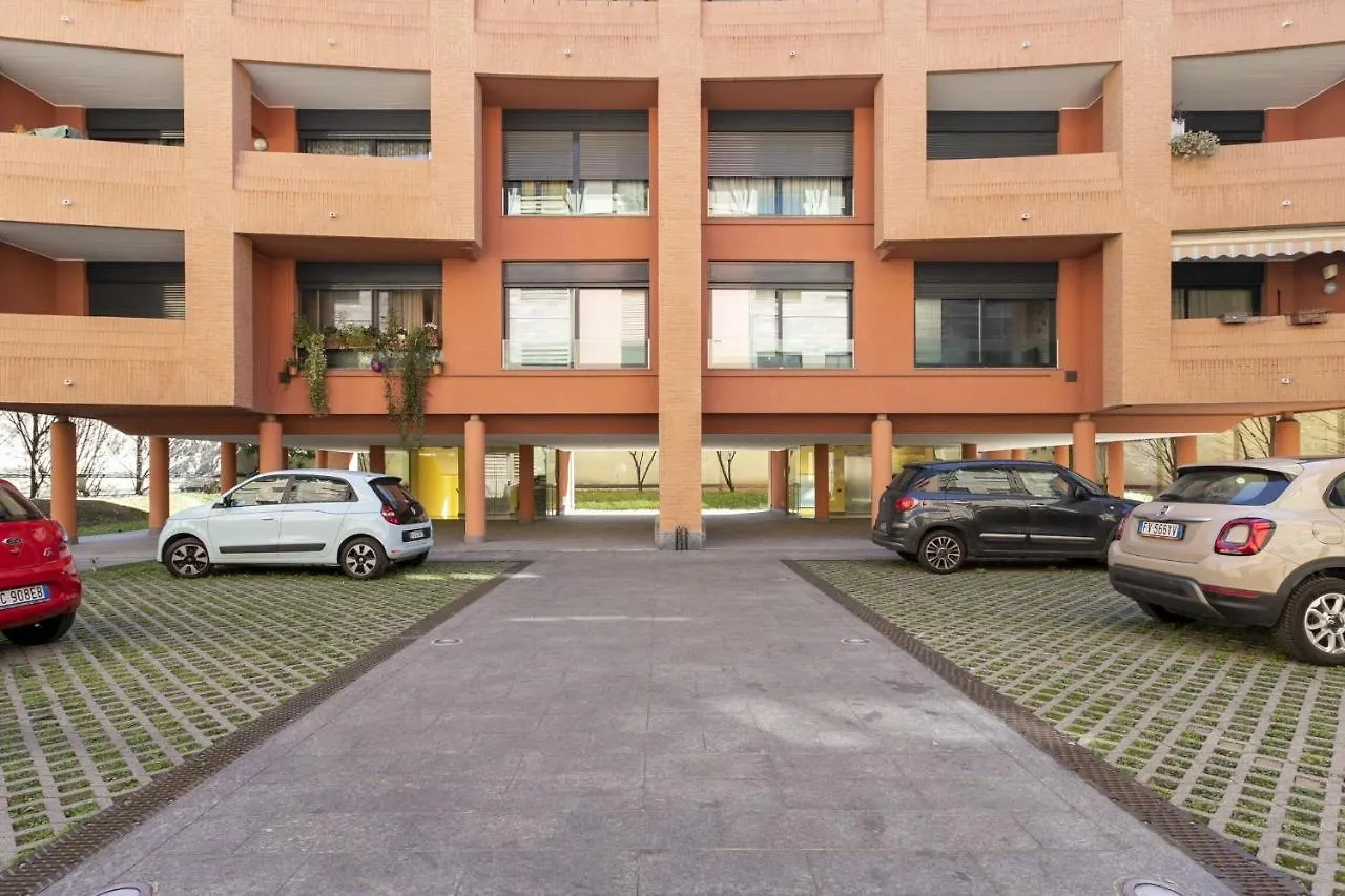 Apartment Pastorelli - With Parking - By Halldis Milan